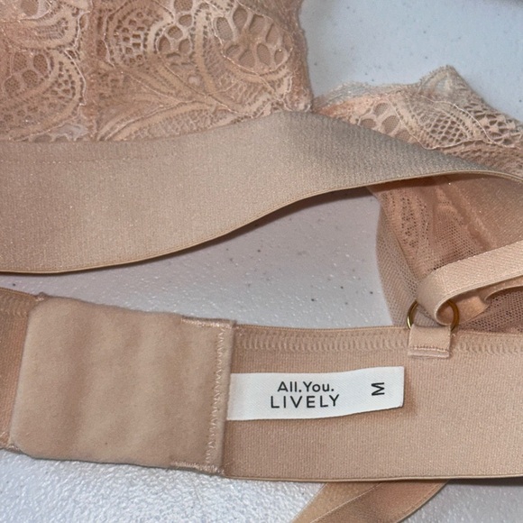 NWT. Bundles LIVELY The Long-Lined Bralette & All in Motion Bikini Top Size M - Picture 7 of 14